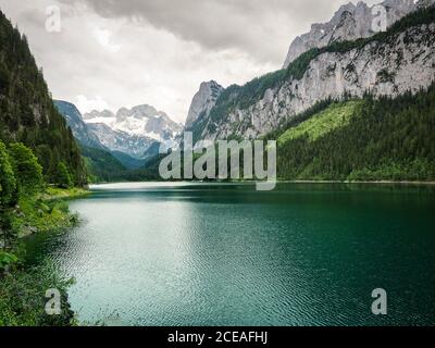 Lac Gosau (en allemand Goausee), région de Dachstein Salzkammergut, Europe. Banque D'Images