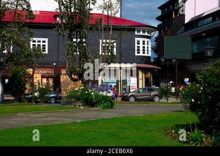 Puerto Varas, Chili. 13 février 2020. Vue sur la place principale (Plaza de Armas) Banque D'Images