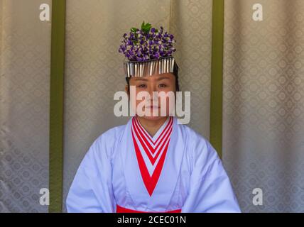 Japon - Mai 10 2013: Femme dans le vêtement traditionnel japonais Banque D'Images