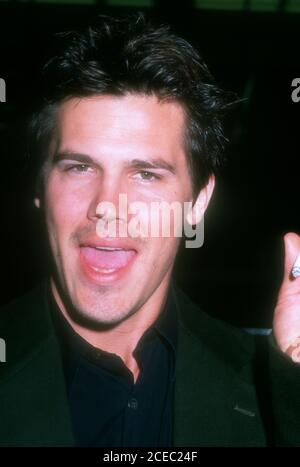 Santa Monica, Californie, États-Unis 21 mars 1996 l'acteur Josh Brolin participe à la première de Miramax films « flirting with Disaster » le 21 mars 1996 au NuWilshire Theatre de Santa Monica, Californie, États-Unis. Photo par Barry King/Alay stock photo Banque D'Images