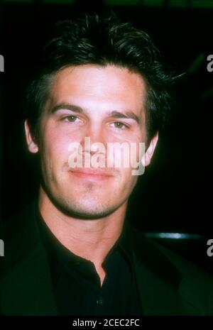 Santa Monica, Californie, États-Unis 21 mars 1996 l'acteur Josh Brolin participe à la première de Miramax films « flirting with Disaster » le 21 mars 1996 au NuWilshire Theatre de Santa Monica, Californie, États-Unis. Photo par Barry King/Alay stock photo Banque D'Images