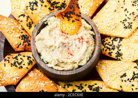 Baba ghanoush humus vegan provenant d'aubergines ou de caviar d'aubergines Banque D'Images