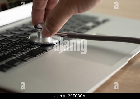 Vulnérabilité sanitaire Inscription sécurité équipement médical stéthoscope violation des données médicales Banque D'Images