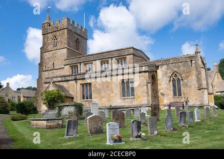 L'église Saint-Laurent, Bourton on the hill, Cotswolds, Gloucestershire, Angleterre Banque D'Images