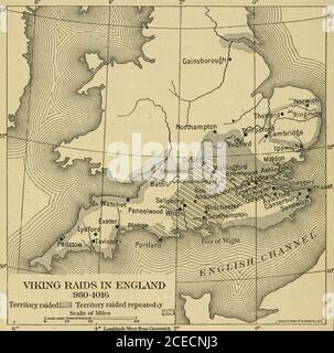 . Une brève histoire de l'Angleterre et de l'Empire britannique. Armes anglo-saxonnes 42 L'ANCIENNE MONARCHIE ANGLAISE qu'il est venu pour la dernière fois (en 1013), c'était avec le but avoué de s'emparer du royaume d'Ethielrouges. Il navigua dans le Humber et vers le haut. Trent à Gainsborough, où a construit son camp. Bientôt son armée était en marche rapide vers le sud. *° LongitudeWestftomGrwrovich 2 dans Wessex. Une brève campagne lui a donné le contrôle de tout le royaume. Ethelred s'enfuit en Normandie. Après quelques mois, Sweyn Forkbeard mourut soudainement, et les Anglais se levèrent en révolte. Ethelred est retourné, et avec l'aide de la viking Me Banque D'Images