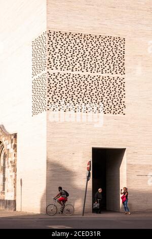 Musée d'art diocésain Kolumba dans la ville, architecte Peter Zumthor, Cologne, Allemagne. das Erzbischoefliche Dioezesanmuseum Kolumba dans le der Innenstadt, A Banque D'Images