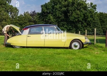 Modèle 1968 Citroën ID, Newby Hall, Yorkshire, Angleterre Banque D'Images