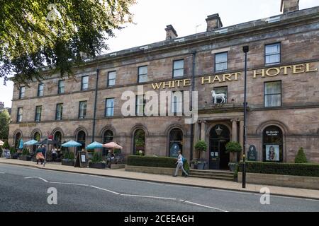 Hôtel Harrogate ; extérieur de l'hôtel White Hart, centre-ville de Harrogate, Harrogate, Yorkshire, Royaume-Uni Banque D'Images