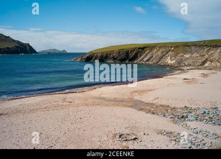 Plage de Clogher Strand sur la Pinsula de Dingle, République d'Irlande. Banque D'Images