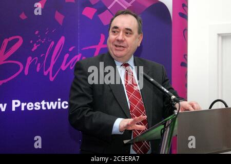 Prestwick, Ayrshire Écosse 11 mars 2008 : Alex Salmond SNP Premier ministre écossais au lancement de l'étude sur les avantages économiques des aéroports de Prestwick à Glasgow Banque D'Images