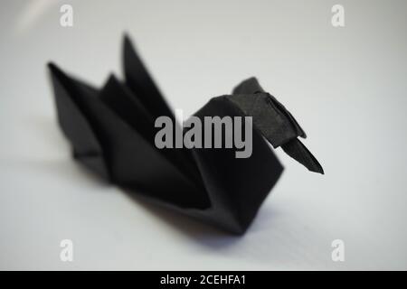 cygnes d'origami noir Banque D'Images