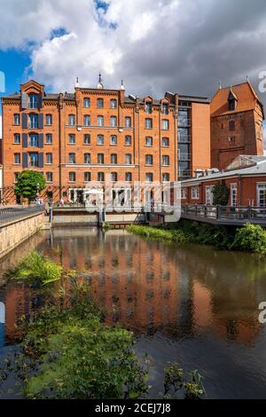 La vieille ville de Lüneburg, Abtsmühle sur la rivière Ilmenau, quartier portuaire historique, Basse-Saxe, Allemagne, Banque D'Images