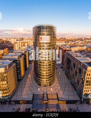 RUSSIE 04 15 2020 : vue panoramique aérienne sur le centre d'affaires de la place SAINT-PÉTERSBOURG sur le quai de la Neva. Nouvelle tour moderne Banque D'Images