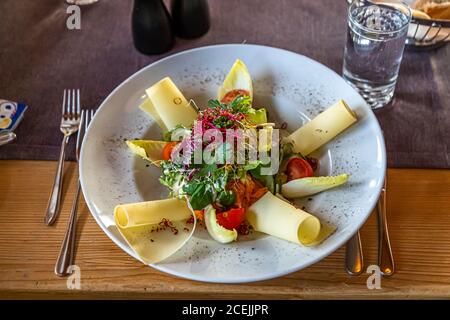 Plat dans le restaurant Bühlberg, qui est une dépendance de l'hôtel Lenkerhof, Lenk, Suisse Banque D'Images