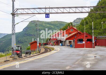 Vue sur la gare de Murdal reliant le FLAM et le MURDAL. Le plus beau voyage en train dans le monde et est l'un des principaux touristes Banque D'Images