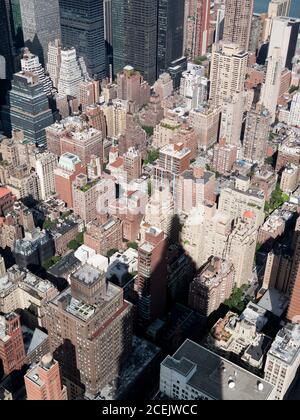 Vue aérienne sur les bâtiments modernes de la ville Banque D'Images