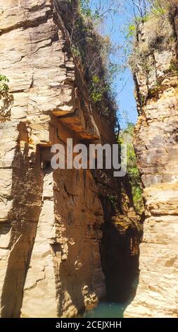 Etat de Minas Gerais, Brésil. Gorges de Furnas dans Capitólio. Banque D'Images