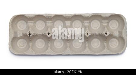 Vue de dessus de la boîte à oeufs vide isolée sur blanc. Banque D'Images