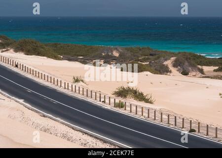 Route et océan sur les îles Canaries Banque D'Images