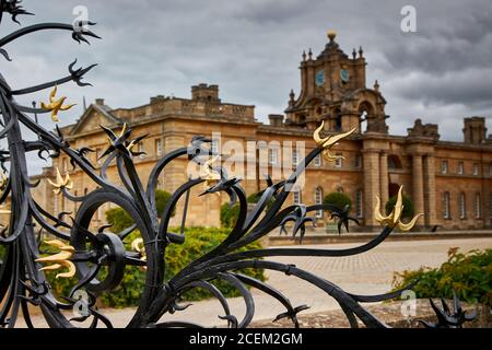 Palais de Blenheim à Woodstock, Oxfordshire, résidence principale des Ducs de Marlborough et lieu de naissance de Winston Churchill Banque D'Images