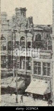 . La chronique commerciale et financière. I 111 il« Winnipeg Branch Building Capital versé - $3,201,780 REST et UndividedProfitsjuly 31,1909 2,235,000 l'hon. JOHN SHARPLES, - PresidentWILLIAM PRICE, M. P. Vice PresidentG. H. BALFOUR, - Directeur général 160 succursales partout au Canada PRINCIPAUX CORRESPONDANTS LONDON—Parrs Bank Limited NEW YORK—The National Park BankBoston—The National Shawmut Bank CHICAGO—The Corn Exchange National BankSAN FRANCISCO—The Bank of California excellentes installations pour faire des recouvrements à tous les points du Canada LE SIÈGE SOCIAL de LA BANQUE DOMINION, TORONTO, CANADA CAPITAL PA Banque D'Images