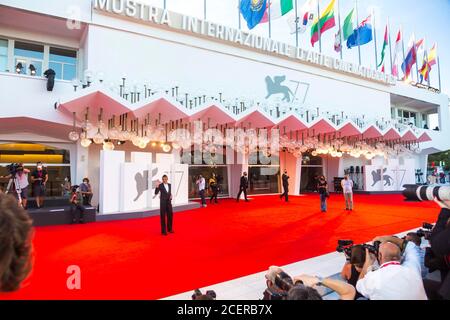 Anna Foglietta participe à la séance photo de la Patroness du 77e Festival du film de Venise au Palazzo del Cinema on the Lido, à Venise, en Italie, le 01 septembre 2020. | utilisation dans le monde entier Banque D'Images