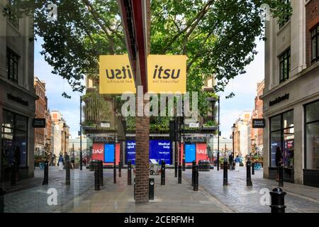 ITSU, restaurant asiatique et chaîne alimentaire à emporter extérieur et logo, Covent Garden, Londres, Angleterre, Royaume-Uni Banque D'Images