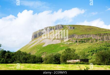 Vue sur les collines de Keeloges 452m , Dartry Mountains , Co. Leitrim, Irlande Banque D'Images