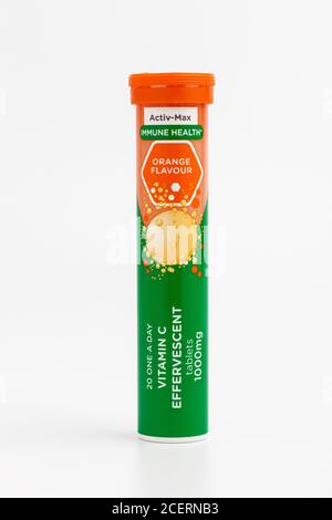 Comprimés effervescents de vitamine C à saveur orange. Banque D'Images