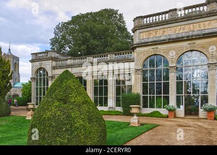 Orangerie au Castle Ashby Gardens, Northamptonshire, Angleterre, Royaume-Uni Banque D'Images