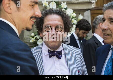 Photo Archive, Italie. 02 septembre 2020. Milan, funéraire de Marta Marzotto dans la photo: Philippe Daverio (Alberto Scarpinato/IPA/Fotogramma, Milan - 2016-08-01) ps la photo peut être utilisée dans le contexte dans lequel elle a été prise, Et sans l'intention diffamatoire de la décoration des personnes représentées (Alberto Scarpinato/IPA/Fotogramma, photo Archive - 2020-09-02) p.s. la foto e' utilizzabile nel rispetto del contento in cui e' stata scattata, e senza intento Alamatamy del decoro delle persone rapresentate photo Agency/Live News Banque D'Images