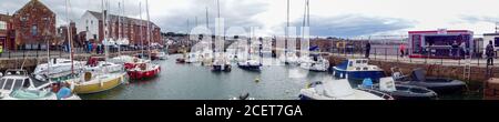 Bateaux amarrés dans le port de Berwick Nord, Lothian est Banque D'Images