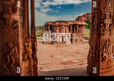 temple de vithala ruines de hampi art antique de pierre d'angle unique image est prise à hampi karnataka inde. La structure la plus impressionnante de Hampi, elle est Banque D'Images