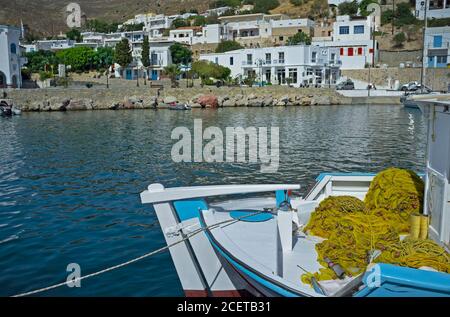 Le port de Livadia, Tilos, Grèce Banque D'Images