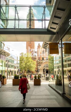 Cardinal place - un développement de commerces et de bureaux à Londres, près de la gare Victoria et en face de la cathédrale de Westminster Banque D'Images