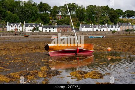 Village de Plockton, à Lochalsh, région de Wester Ross des Highlands écossais, Écosse, Royaume-Uni Banque D'Images