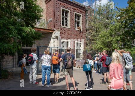 BEELITZ, ALLEMAGNE - 30 JUIN 2020. Une visite thématique de l'histoire, de l'architecture et de la vie des patients dans le plus célèbre bâtiment chirurgical de l'aban Banque D'Images