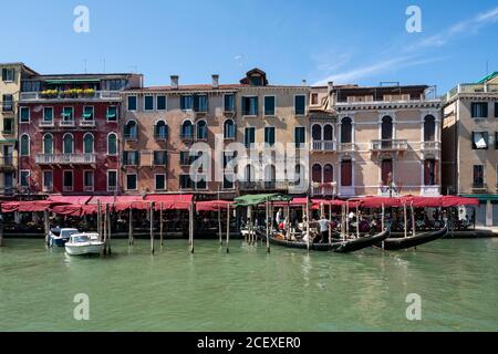 Veneig, Paläste am Canal Grande, Nähe Rialtobrücke (Ponte di Rialto) Banque D'Images