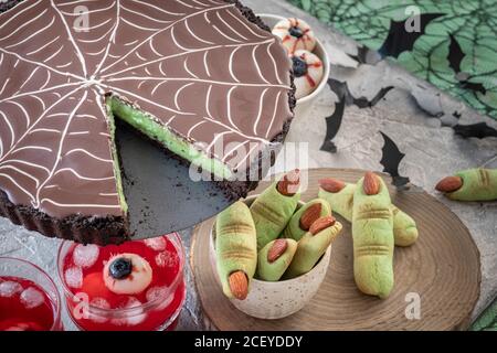 tarte au chocolat en toile d'araignée Banque D'Images