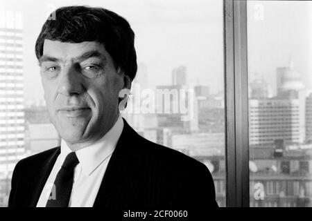 Eric Bolton - HM Inspecteur en chef des écoles, Elizabeth House, Waterloo. Londres. 05 décembre 1989. Photo: Neil Turner Banque D'Images