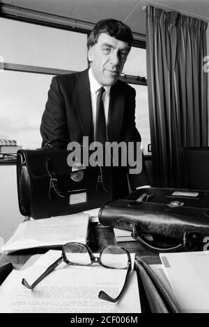 Eric Bolton - HM Inspecteur en chef des écoles, Elizabeth House, Waterloo. Londres. 05 décembre 1989. Photo: Neil Turner Banque D'Images