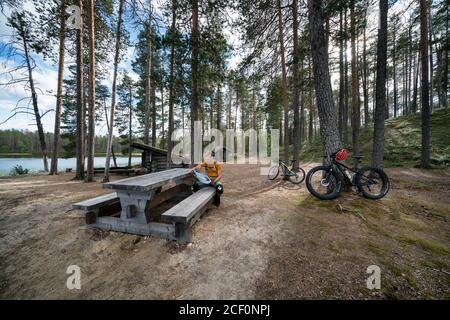 VTT dans le parc national d'Hossa, Finlande Banque D'Images