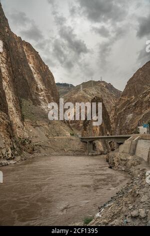 La vallée de la rivière Salween au Tibet, en Chine. Banque D'Images