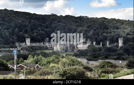 Le château de Gwrych étant préparé pour le tournage de crédit Ian fairbrother/Alamy stock photos Banque D'Images