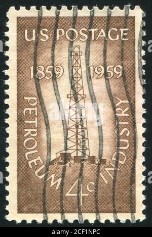 ÉTATS-UNIS - VERS 1959 : timbre imprimé par les États-Unis d'Amérique, montre Oil Derrick, vers 1959 Banque D'Images