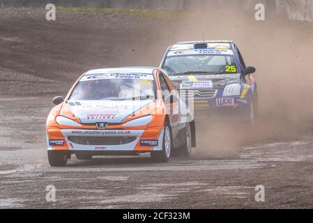 Stuart Emery en Peugeot 206 course dans les SuperNationals à l'épreuve britannique de 5 Nations à Lydden Hill, Kent, Royaume-Uni. Pendant COVID-19 Banque D'Images