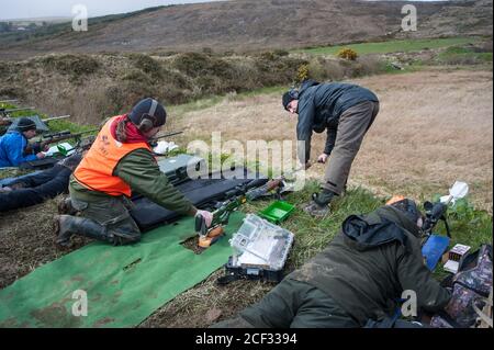 Castlemaine, Irlande - 28 mars 2015 : tir à la cible du fusil au stand de tir de Castlemaine, le tir à la cible a gagné en popularité en Irlande même avec certains Banque D'Images