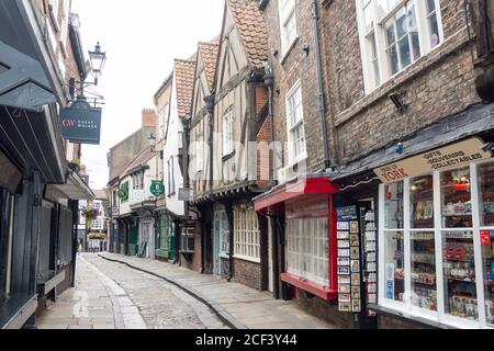 Rue médiévale de Shambles, Newgate, York, Yorkshire du Nord, Angleterre, Royaume-Uni Banque D'Images