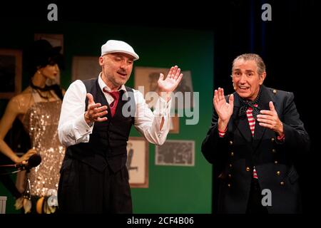Micha Winkler und Thomas Schuch, Gartengegflüster - Text miez Musik im Dresdner FriedrichstaTT Palast, 02.09.2020 Banque D'Images