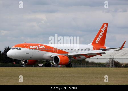 Dernier vol easyJet à destination de l'aéroport de Londres Southend avant la fermeture de la base par la compagnie aérienne, les familles easyJet et leurs amis font un adieu au dernier vol Banque D'Images